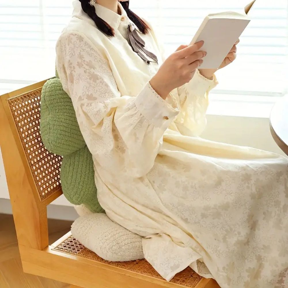 Cute & Comfy Flower Shaped Cushion