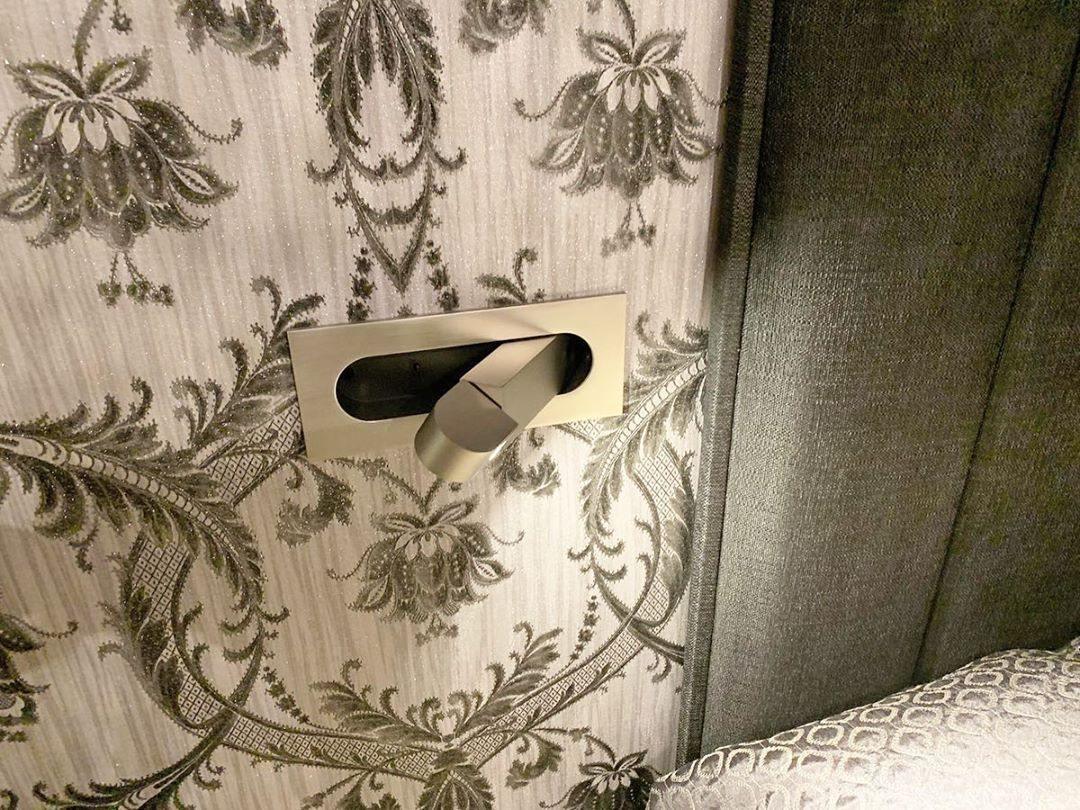 Sleek LED Wall-Mounted Reading Light