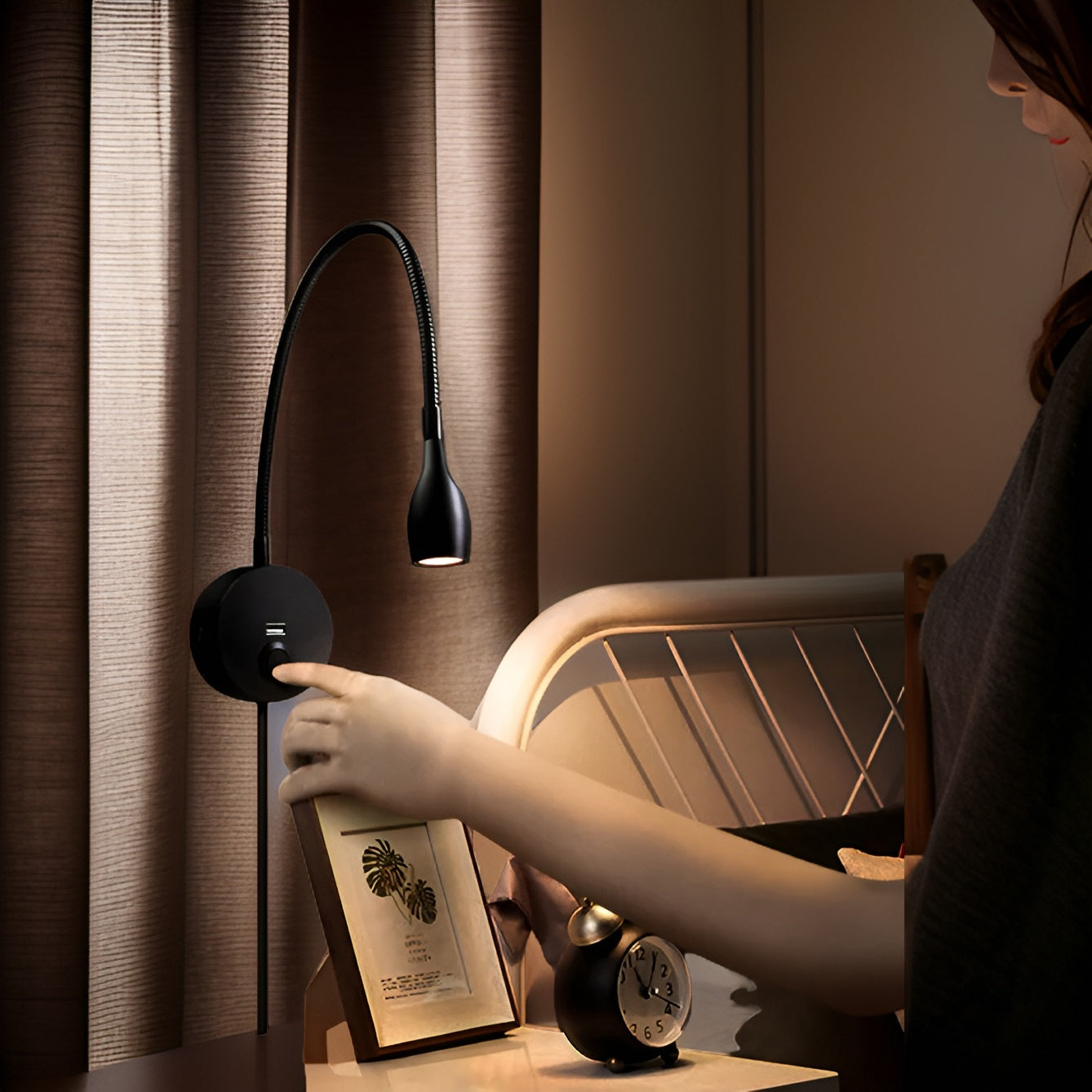 Versatile LED Wall Lamp – Sleek Style for Effortless Ambiance and Task Lighting