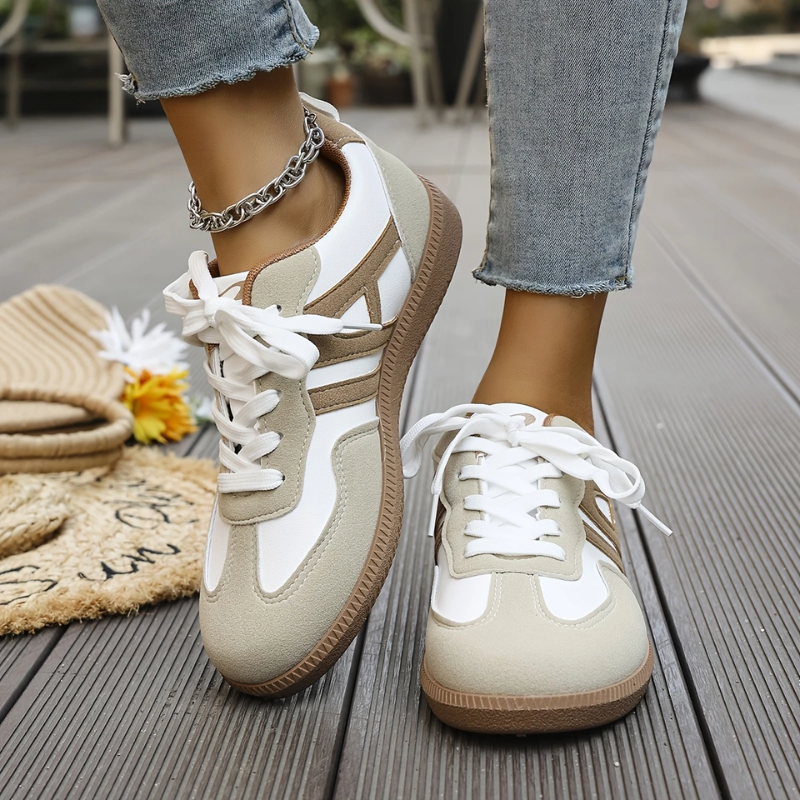 Women's Classic Shoes | Lace Up