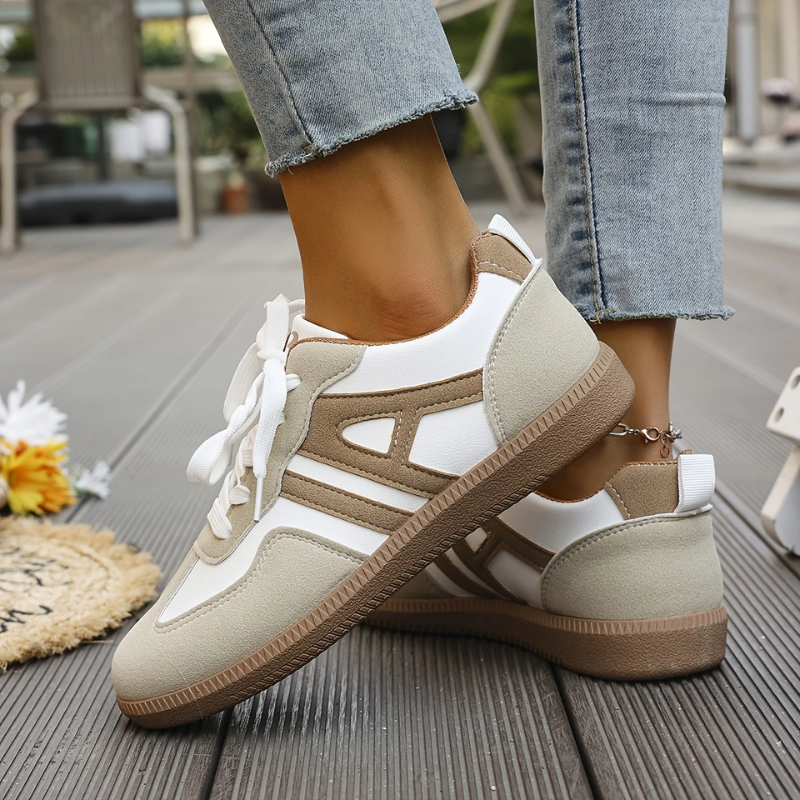 Women's Classic Shoes | Lace Up