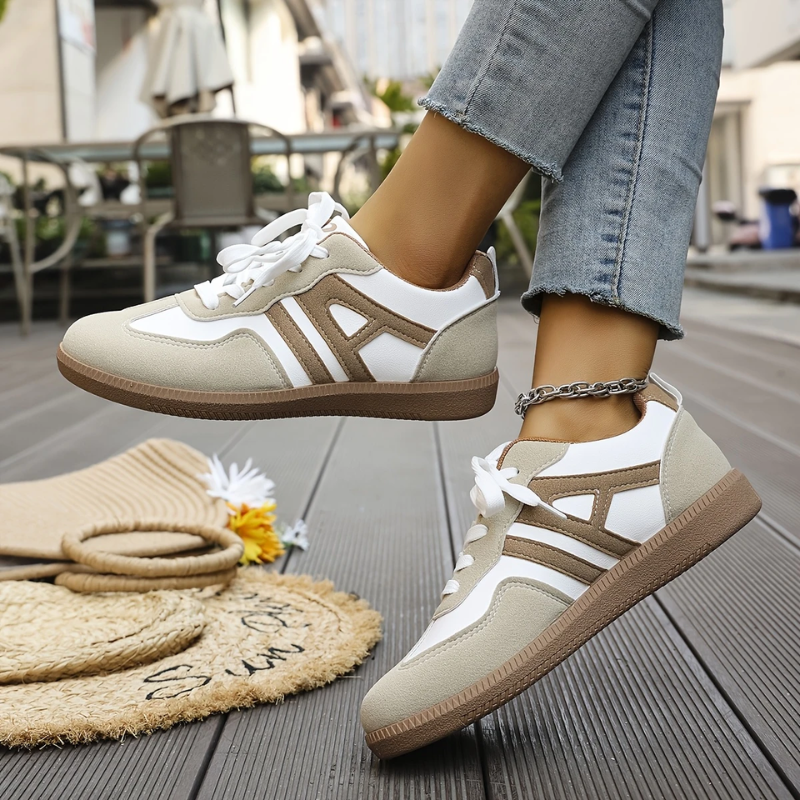 Women's Classic Shoes | Lace Up