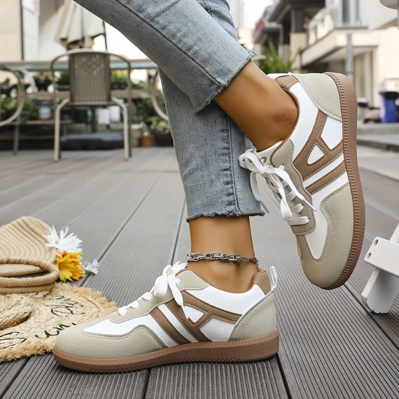 Women's Classic Shoes | Lace Up