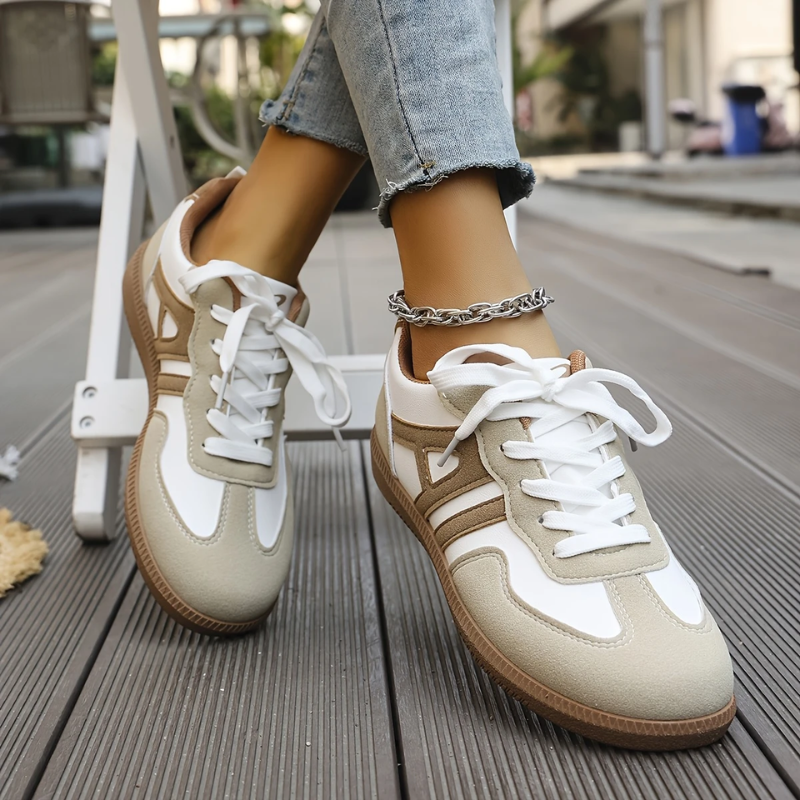 Women's Classic Shoes | Lace Up