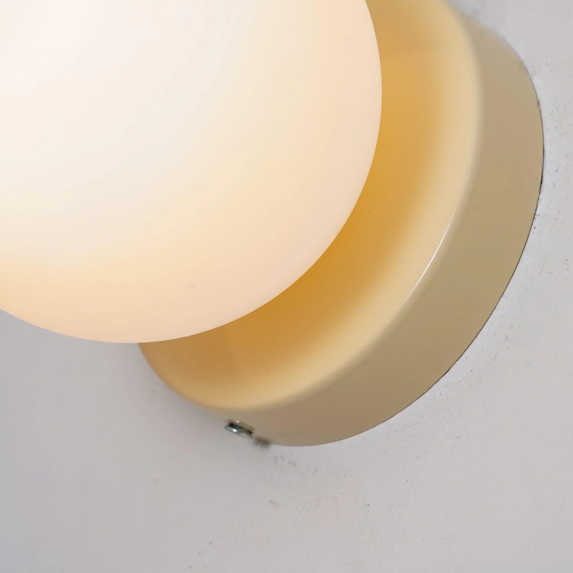 Round Classic Wall Light