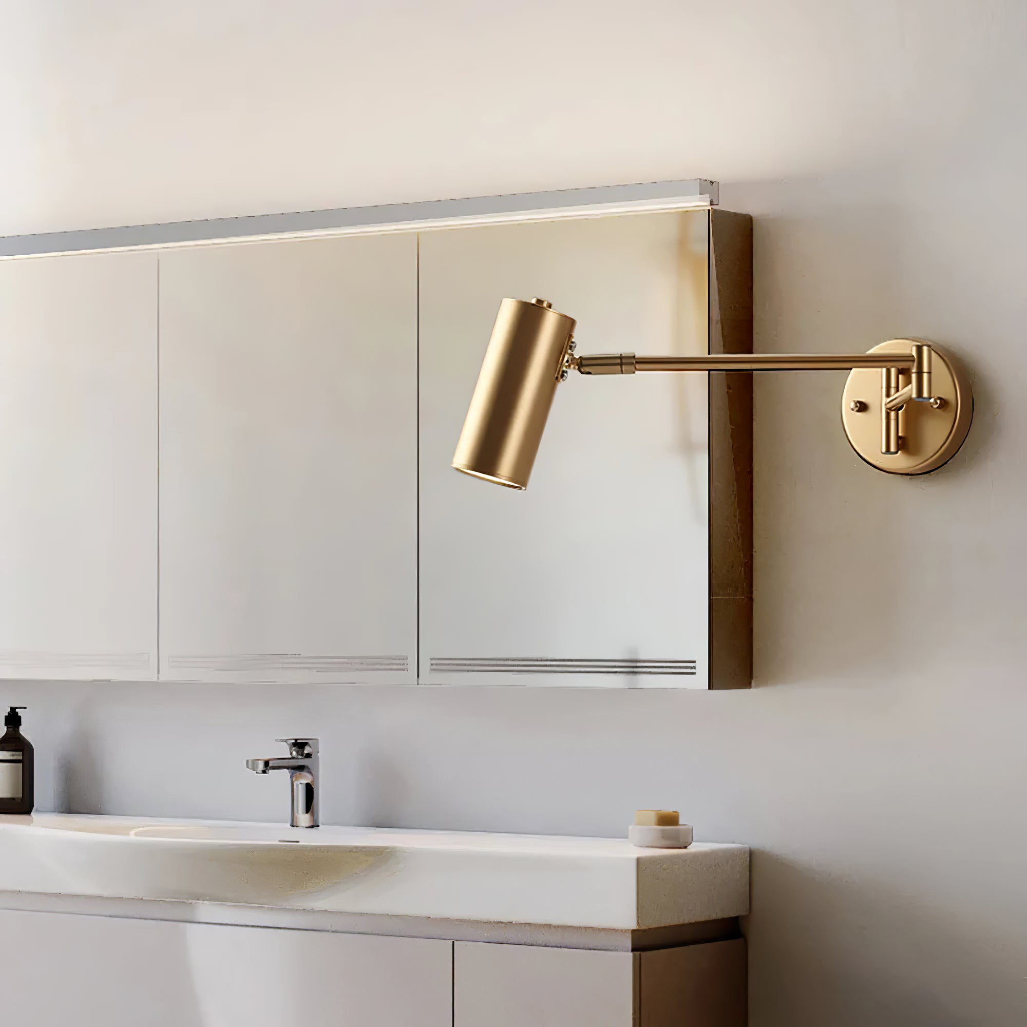 Modern Wall Light with Adjustable Arm
