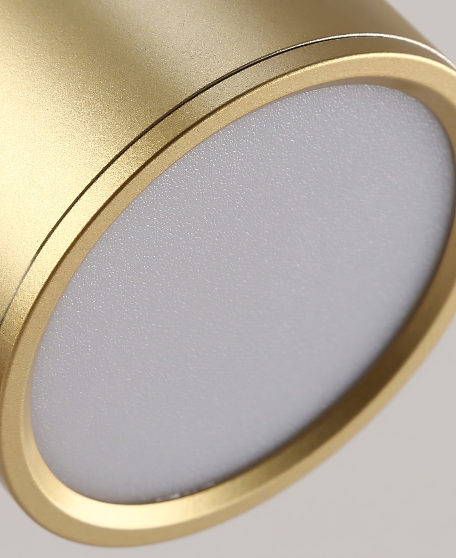 Modern Wall Light with Adjustable Arm