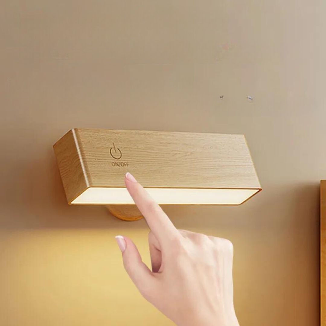 Minimalist Wireless Wall Light