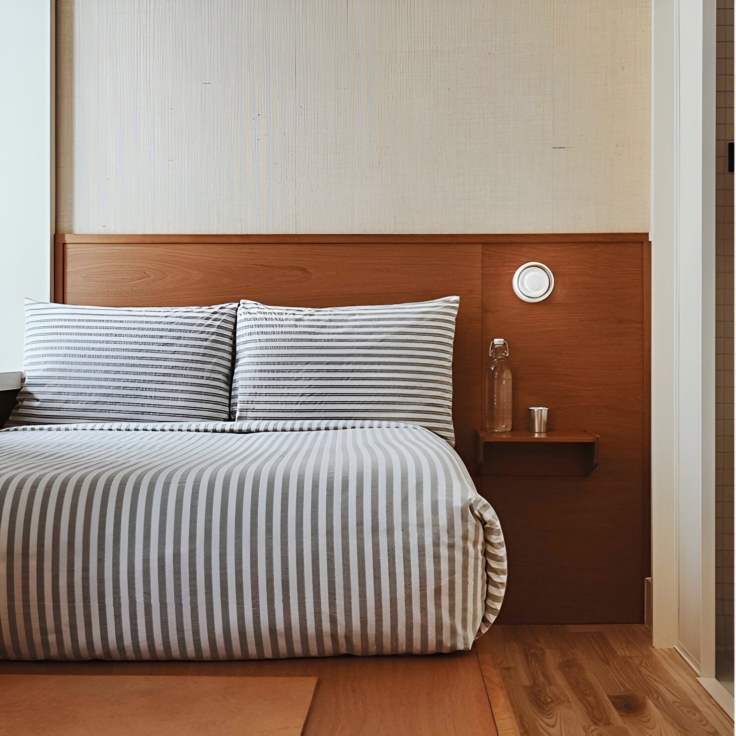 Modern Round LED Wall Light