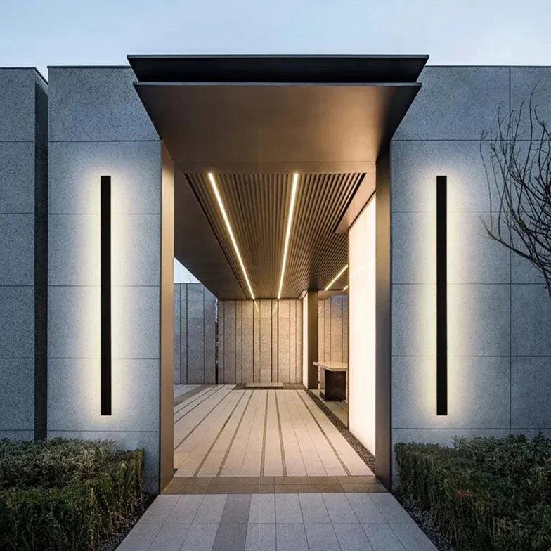 Sleek Black Contemporary LED Garden Wall Light for Modern Outdoor Spaces
