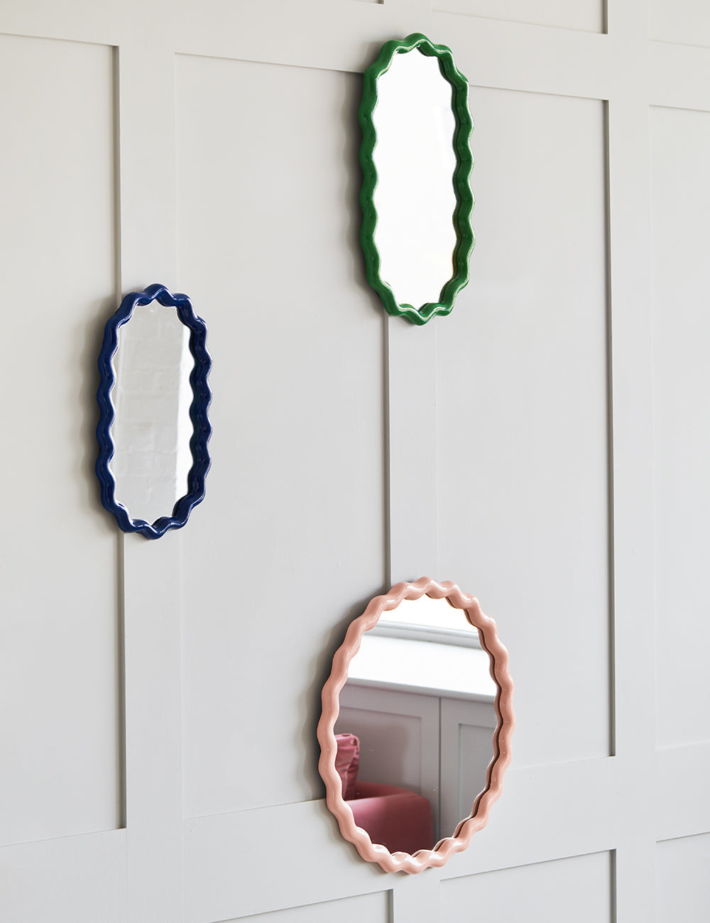 Round Pink Wavy Wall Mirror