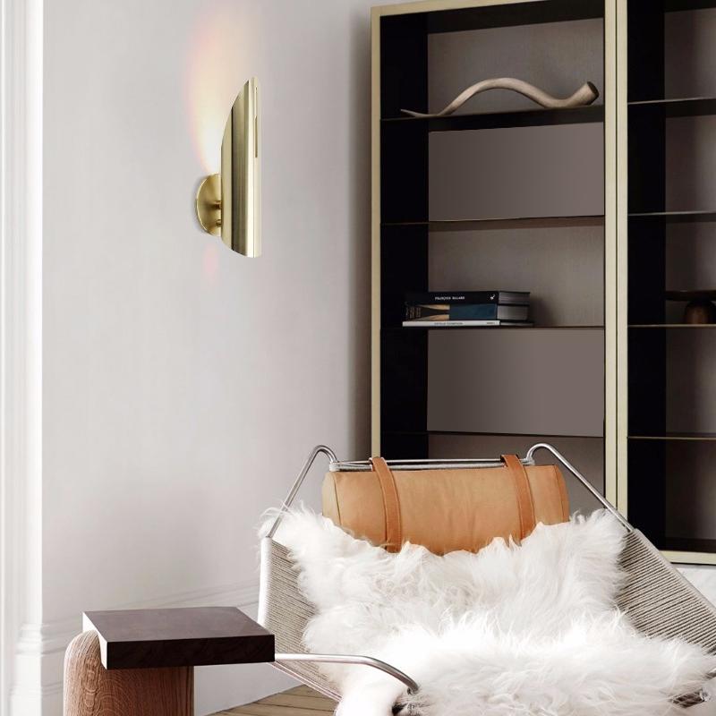 Modern Single-Bulb Luxe LED Wall Light