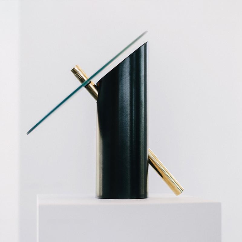 Single Glow Glass Table Lamp with Minimalist Silhouette