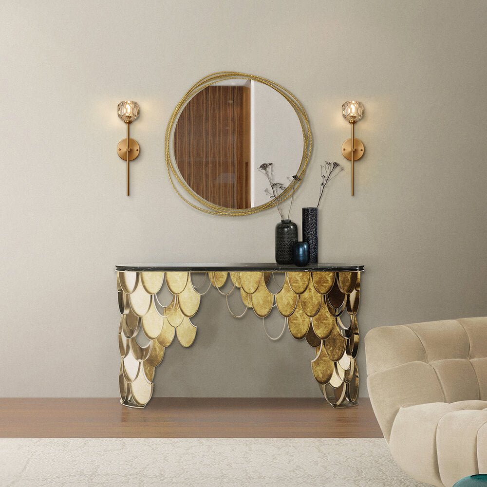 Elegant Crystal-Cut Needle Wall Light