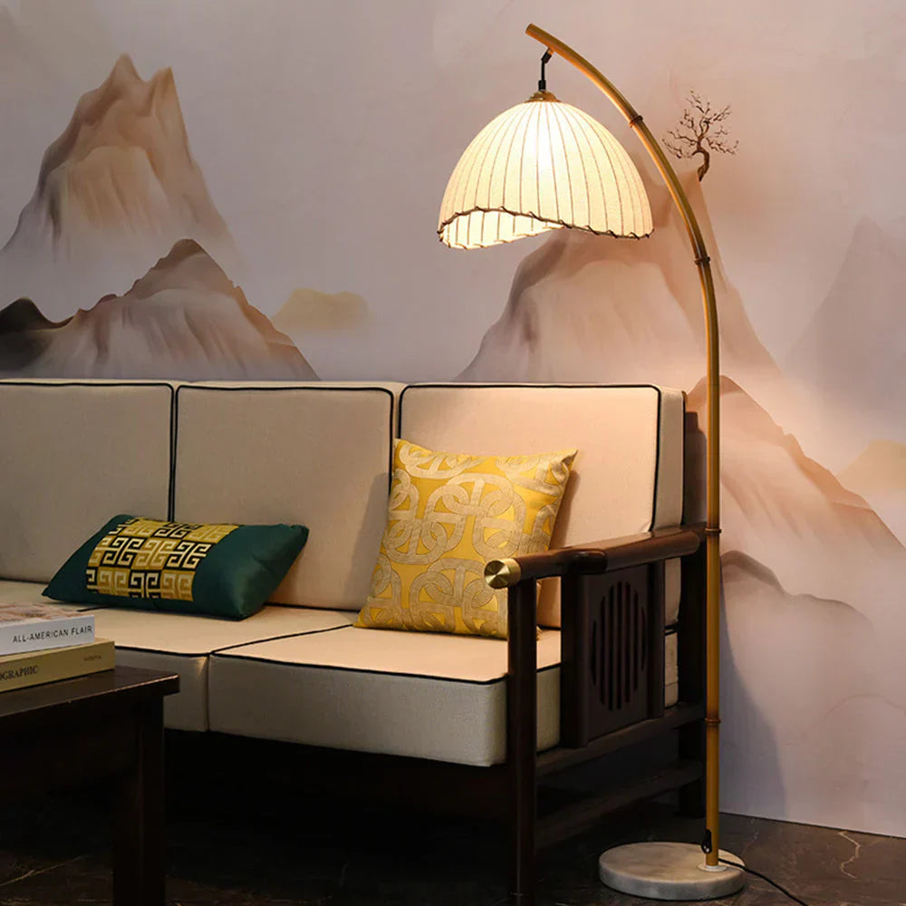 Elegant Arc Lamp Made of Bamboo – Natural Floor Lamp for Living Room