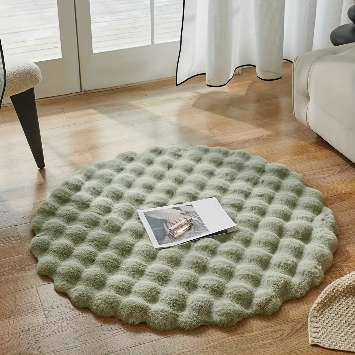 Round Fluffy Rug for Stylish Spaces – Soft Rug for Living Room & Bedroom