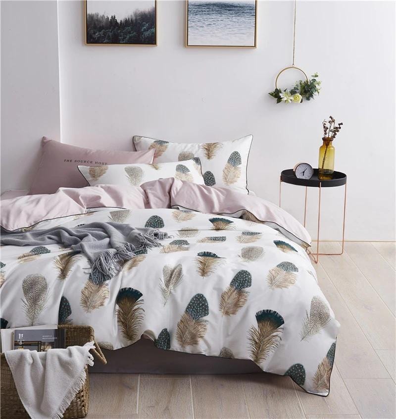 Stylish Cotton Bedding with Feather Pattern – Breathable and Soft for Restful Sleep