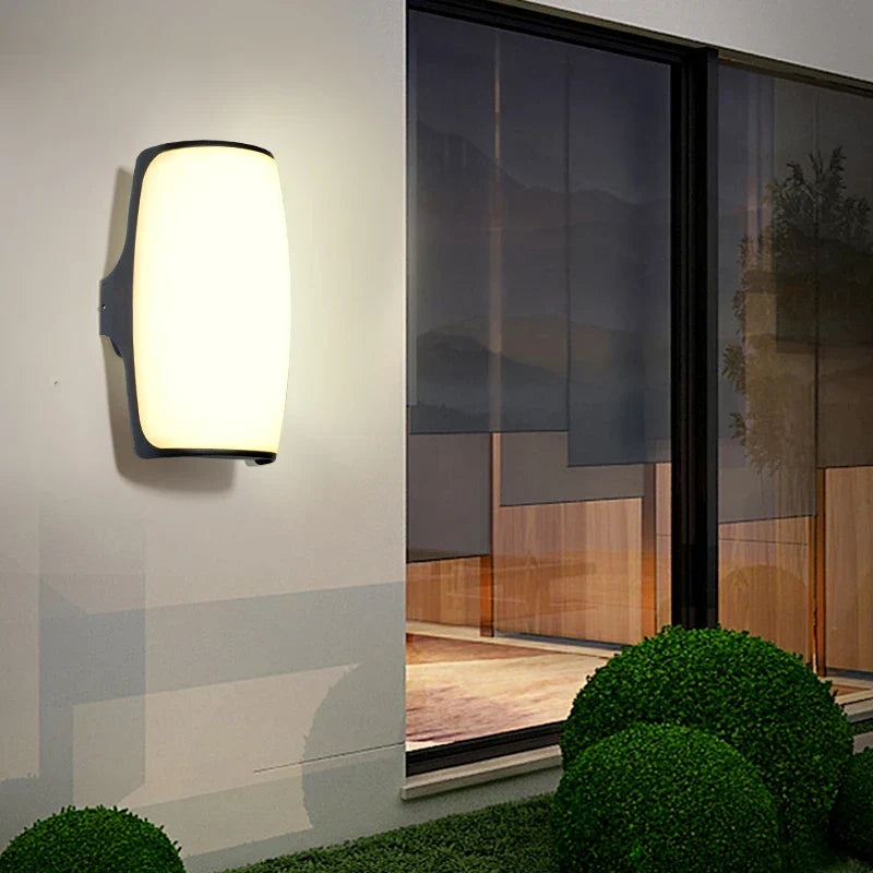 Waterproof LED Wall Light for Outdoors – Energy-Efficient Lighting for Garden and Terrace