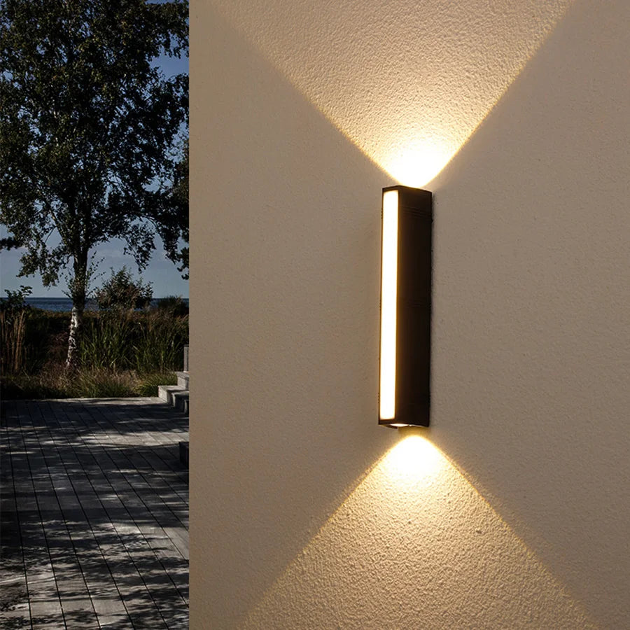 Modern LED Wall Light for Outdoor Use – Waterproof Design for Garden and Terrace