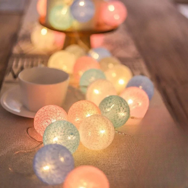 LED Cotton String Lights with Decorative Balls – Atmospheric Lighting for Indoor Spaces