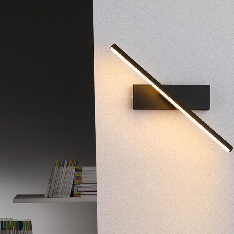 Modern Wall-Mounted Rotating Light
