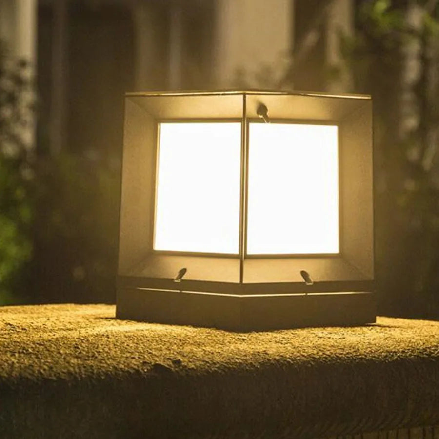 LED Column Light Cube Design – Outdoor Lighting, Weatherproof and Energy-Saving for Garden and Terrace