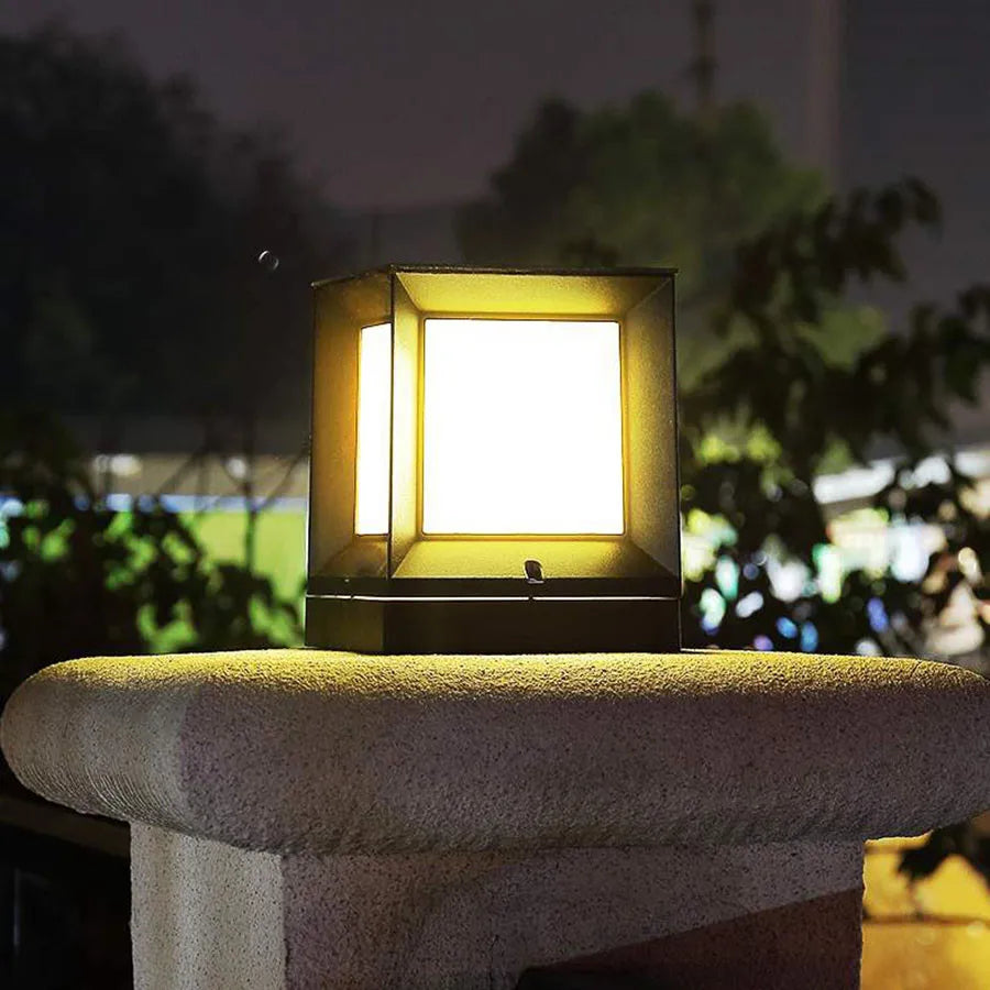 LED Column Light Cube Design – Outdoor Lighting, Weatherproof and Energy-Saving for Garden and Terrace