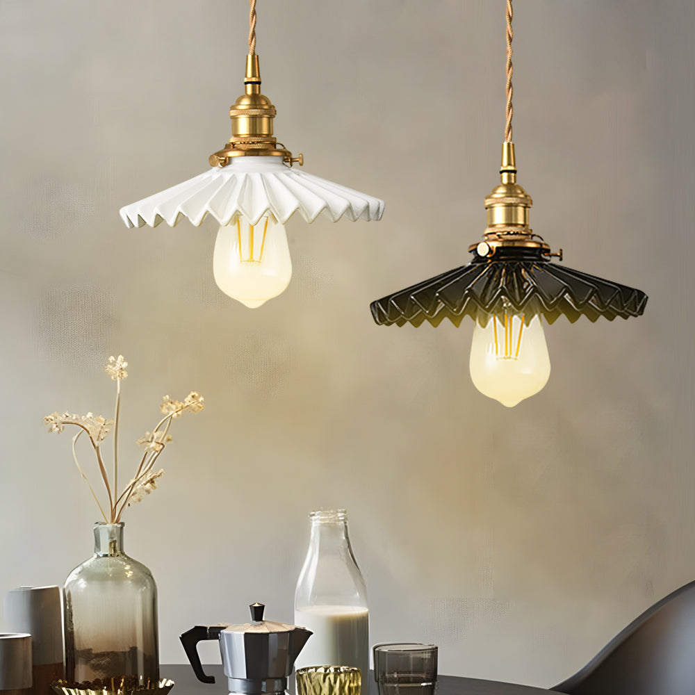 Vintage Ceramic Pendant Lamp with Pleated Design – Brass LED Pendant Light for Dining Room and Living Room