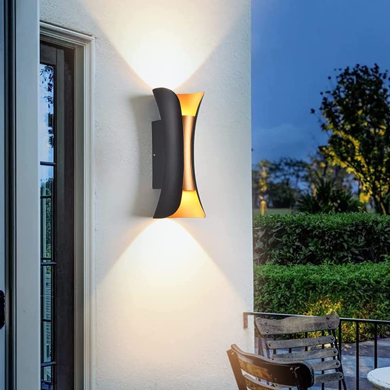 Waterproof LED Wall Light for Outdoor Use - Modern Aluminum Design, IP65 Weatherproof, Ideal for Garden & House Wall Lighting