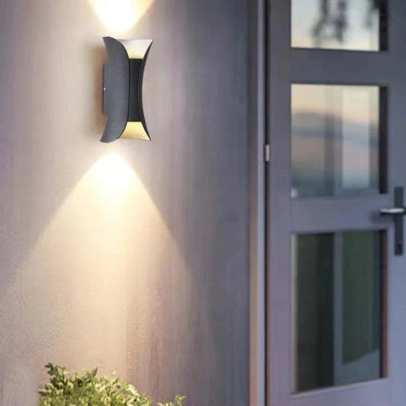 Waterproof LED Wall Light for Outdoor Use - Modern Aluminum Design, IP65 Weatherproof, Ideal for Garden & House Wall Lighting