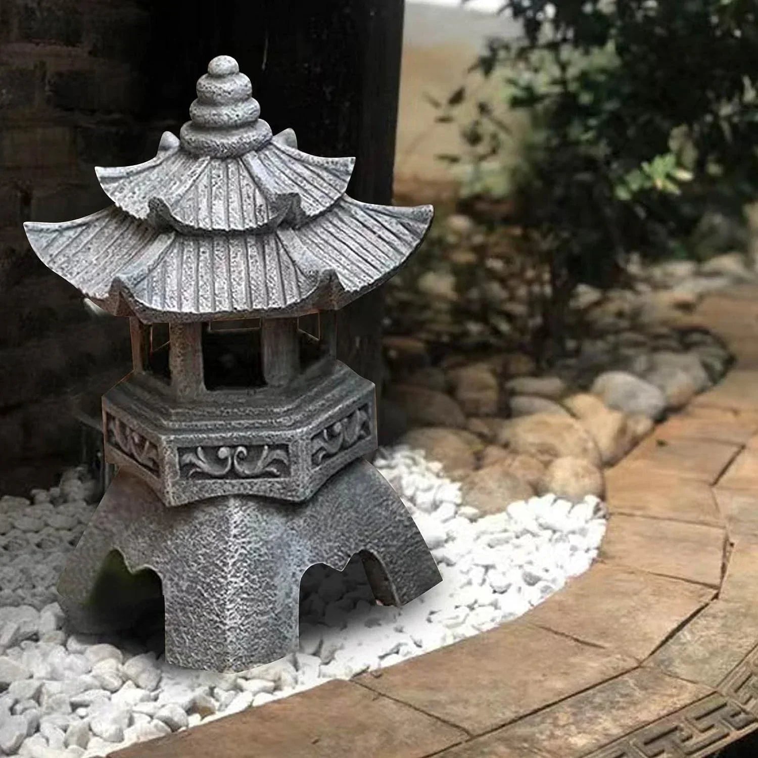 Japanese Garden Lantern – Weatherproof LED Outdoor Lighting for Zen Gardens