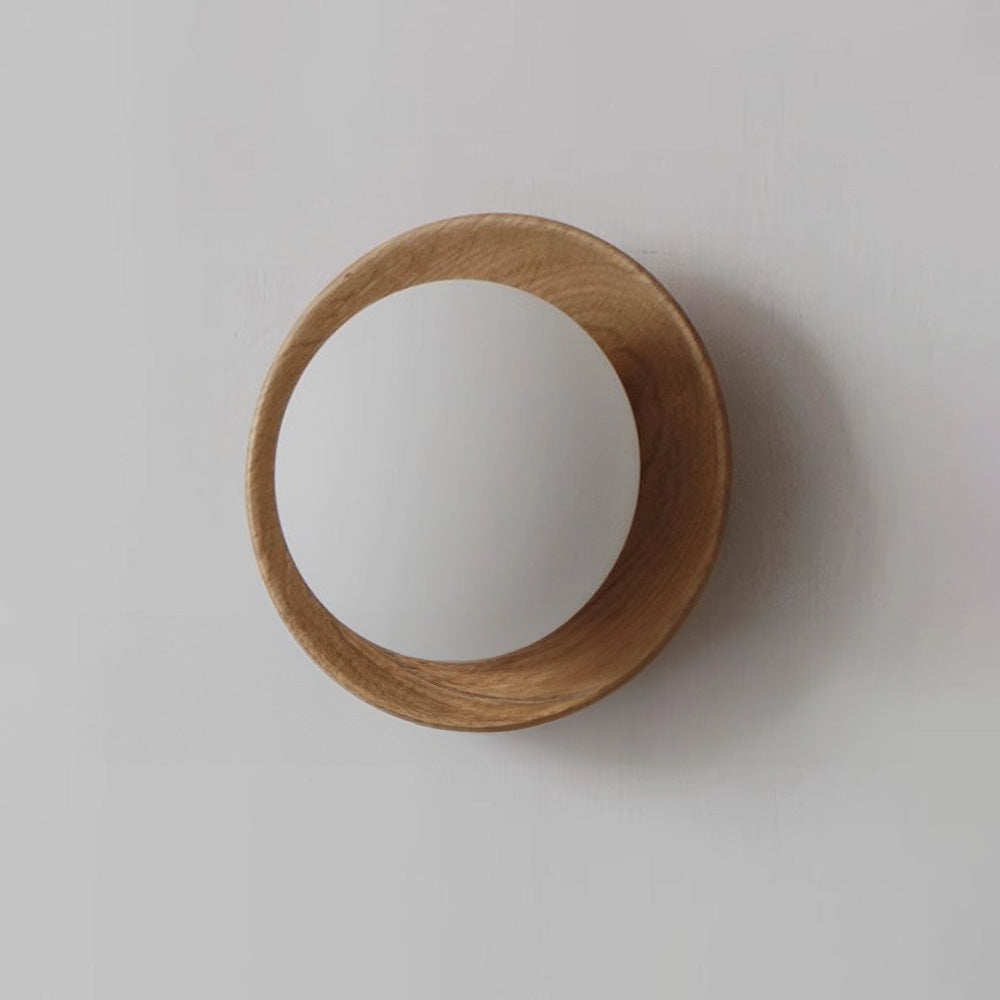 Wall Light Made of Natural Wood and White – Simple and Elegant Design for Modern Spaces