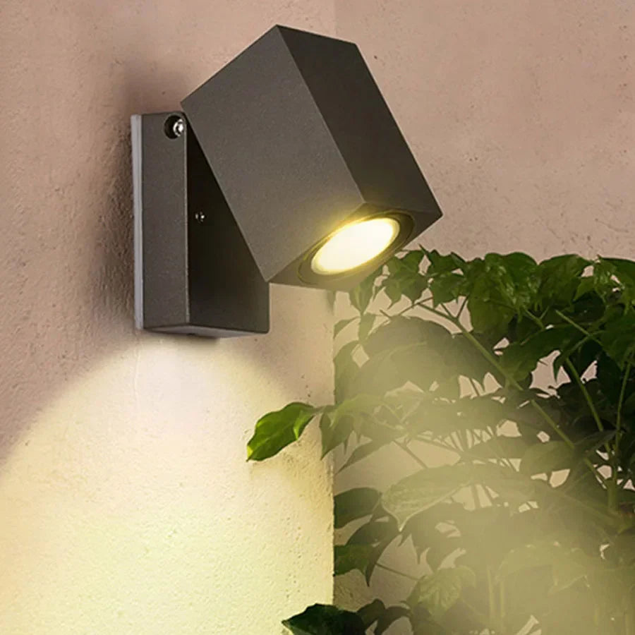 Waterproof LED Outdoor Spotlight – Ideal for Garden, Terrace and Outdoor Areas