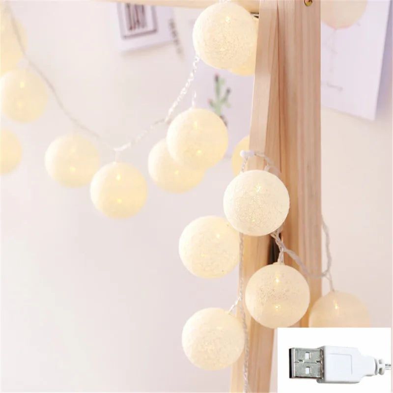 LED Cotton String Lights with Decorative Balls – Atmospheric Lighting for Indoor Spaces