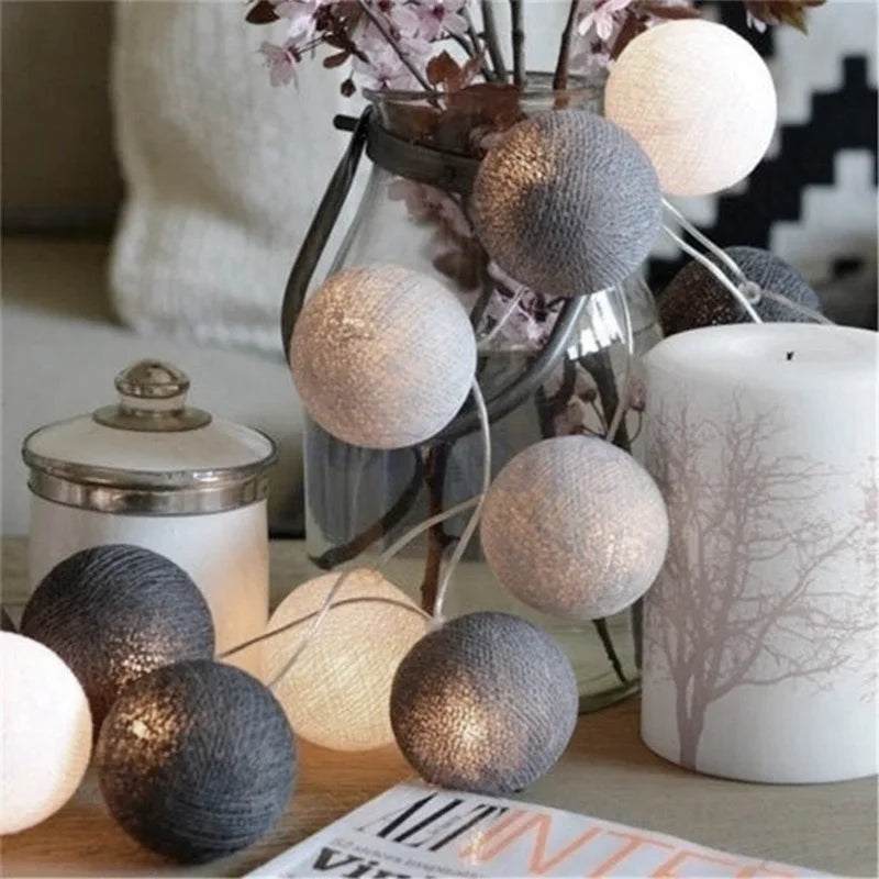 LED Cotton String Lights with Decorative Balls – Atmospheric Lighting for Indoor Spaces