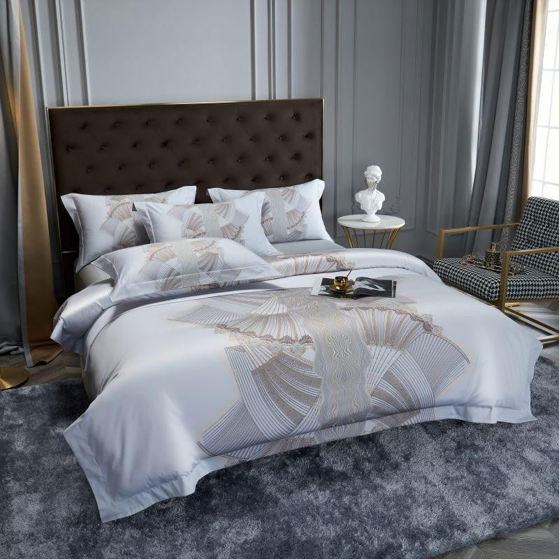 Luxurious Bedding Set Made of Egyptian Cotton in Silver and White – Elegant Comfort for Restful Nights