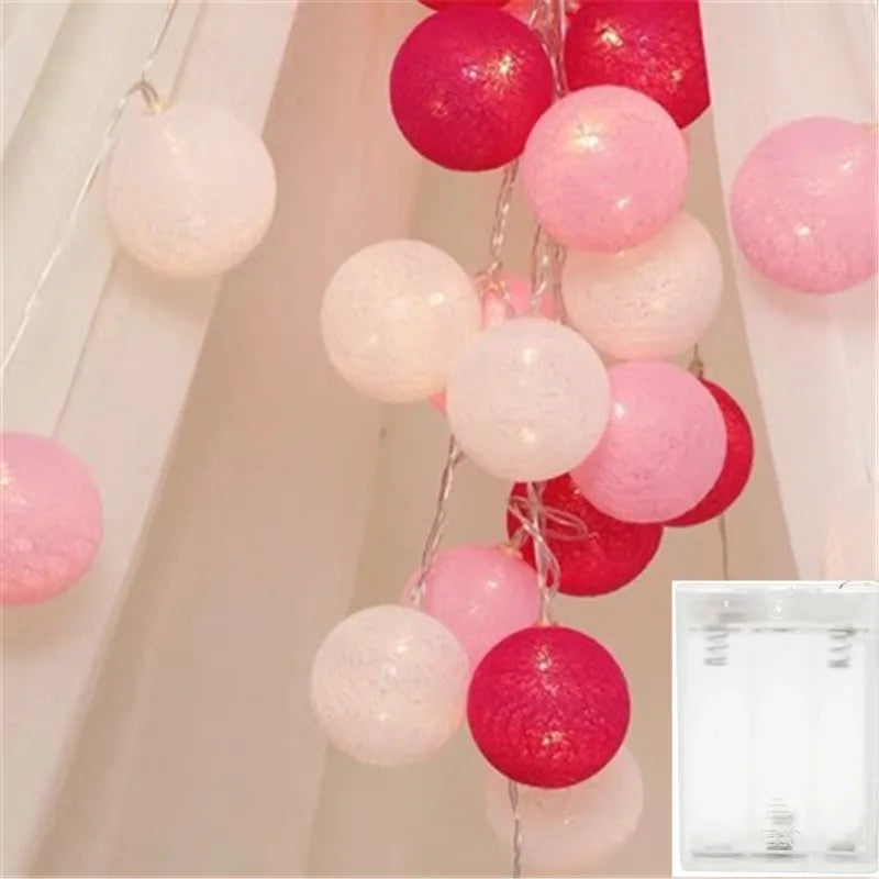 LED Cotton String Lights with Decorative Balls – Atmospheric Lighting for Indoor Spaces