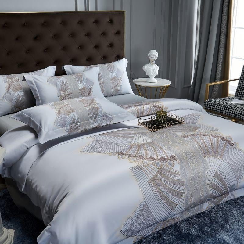 Luxurious Bedding Set Made of Egyptian Cotton in Silver and White – Elegant Comfort for Restful Nights