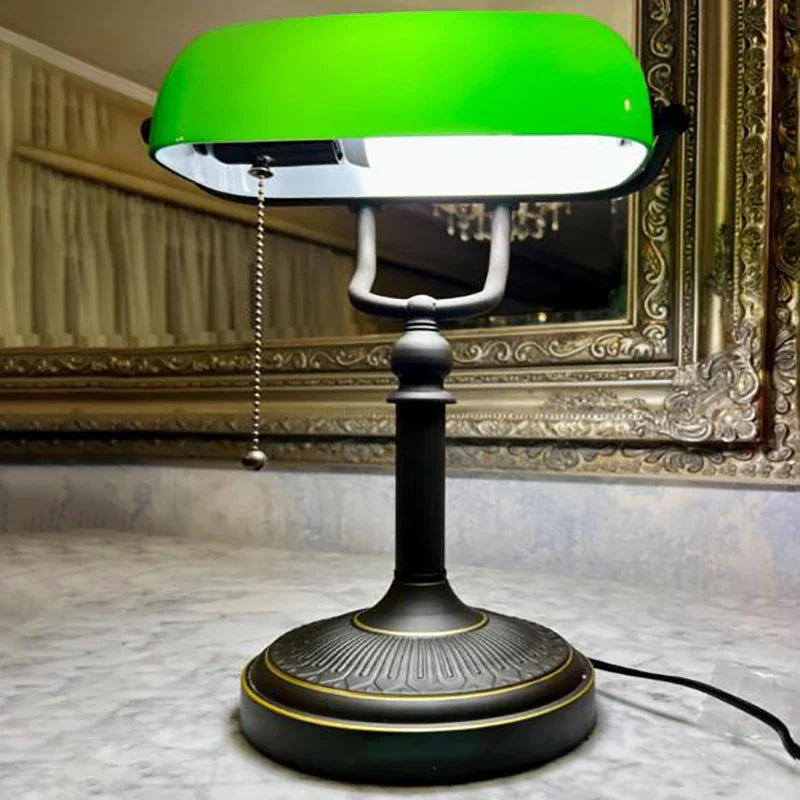 Classic Banker Lamp with Green Glass – Retro Table Lamp in Vintage Style for Office and Living Room