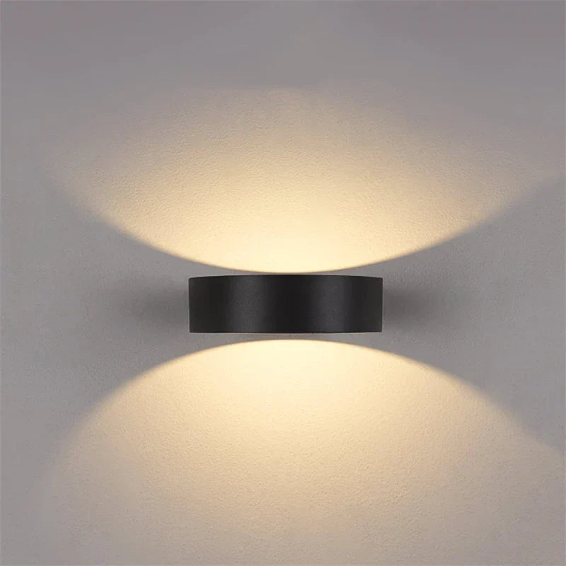 Waterproof LED Outdoor Wall Light – Modern, Weatherproof, Ideal for Garden and Terrace