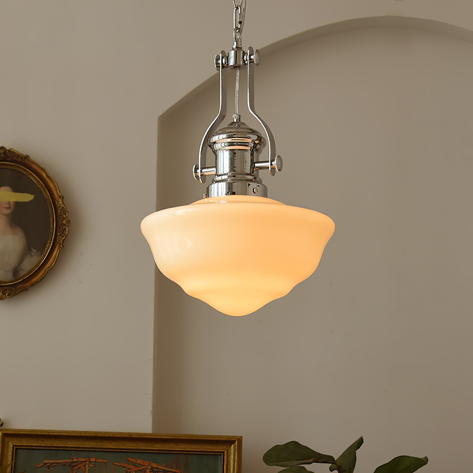 Classic Retro Pendant Light in Schoolhouse Style – Vintage Lighting for Kitchen and Dining Room