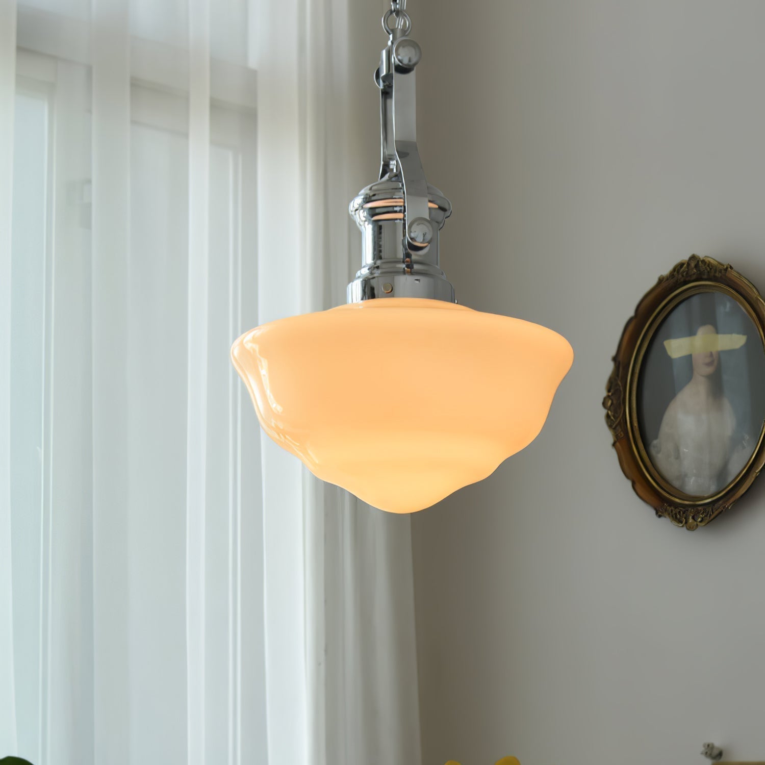 Classic Retro Pendant Light in Schoolhouse Style – Vintage Lighting for Kitchen and Dining Room