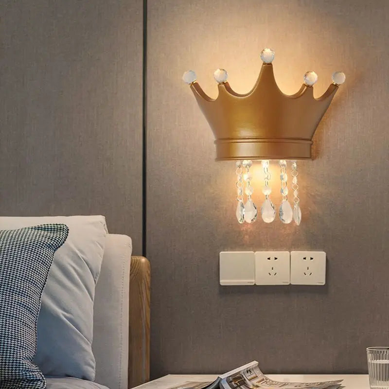 Crown Wall Light with Crystals – Elegant LED Lamp for Children's Room & Princess Decor