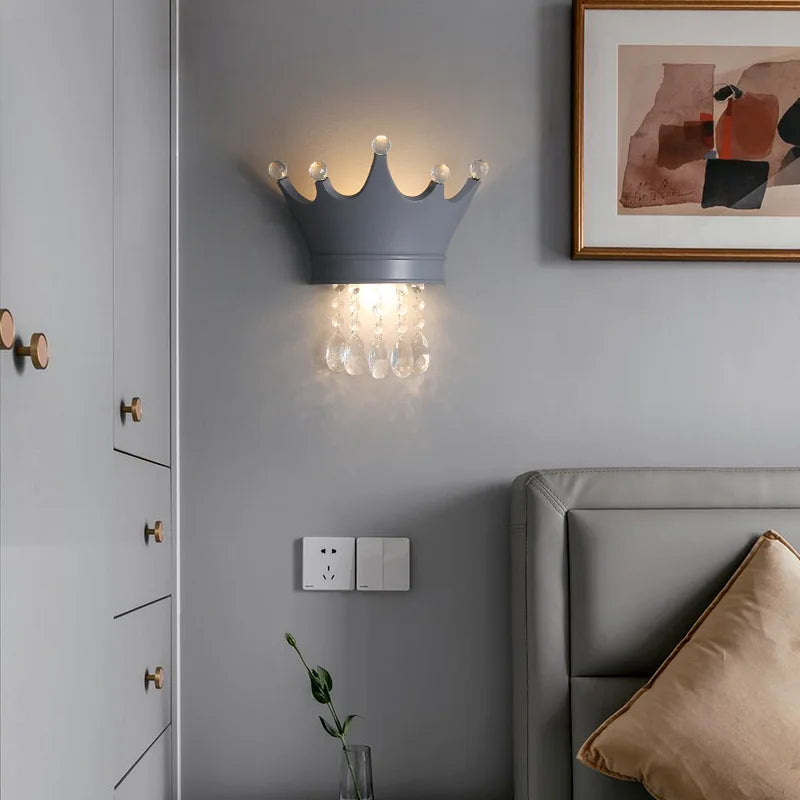 Crown Wall Light with Crystals – Elegant LED Lamp for Children's Room & Princess Decor