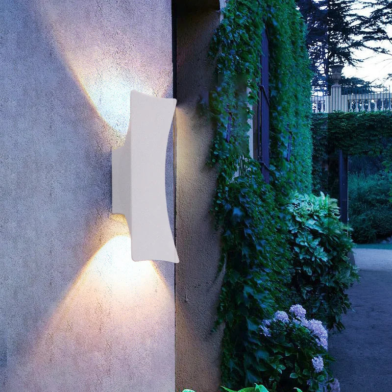 Minimalist LED Outdoor Wall Light, Modern Waterproof Wall Lighting for Terrace and Garden