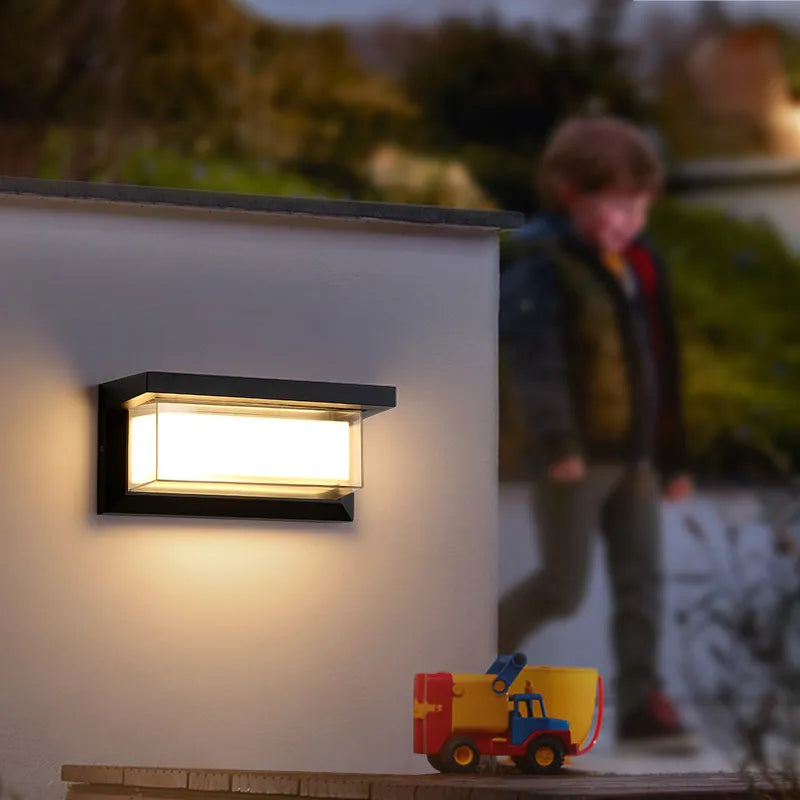 Modern Wall Light for Outdoors – Weatherproof LED Outdoor Lamp for Terrace & Garden