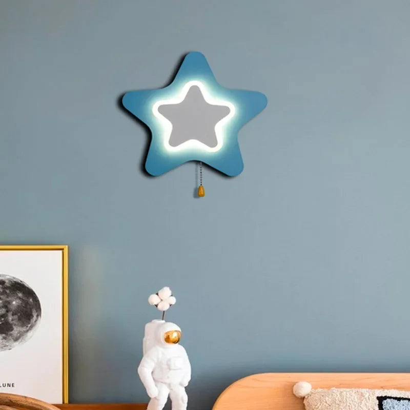 Children's Wall Light with Cloud and Hot Air Balloon Design – LED Night Light for Kids' Room