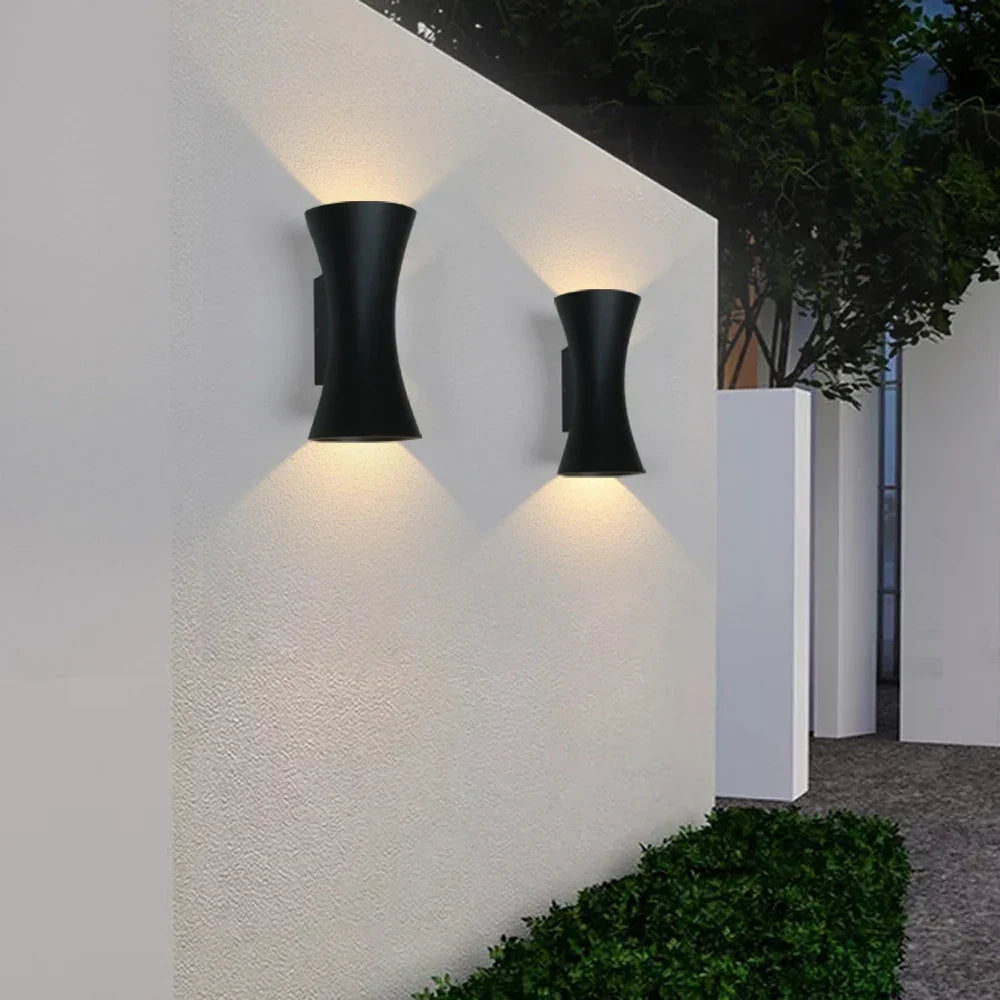 Waterproof LED Wall Light in Aluminium – Modern Design for Indoor and Outdoor Lighting