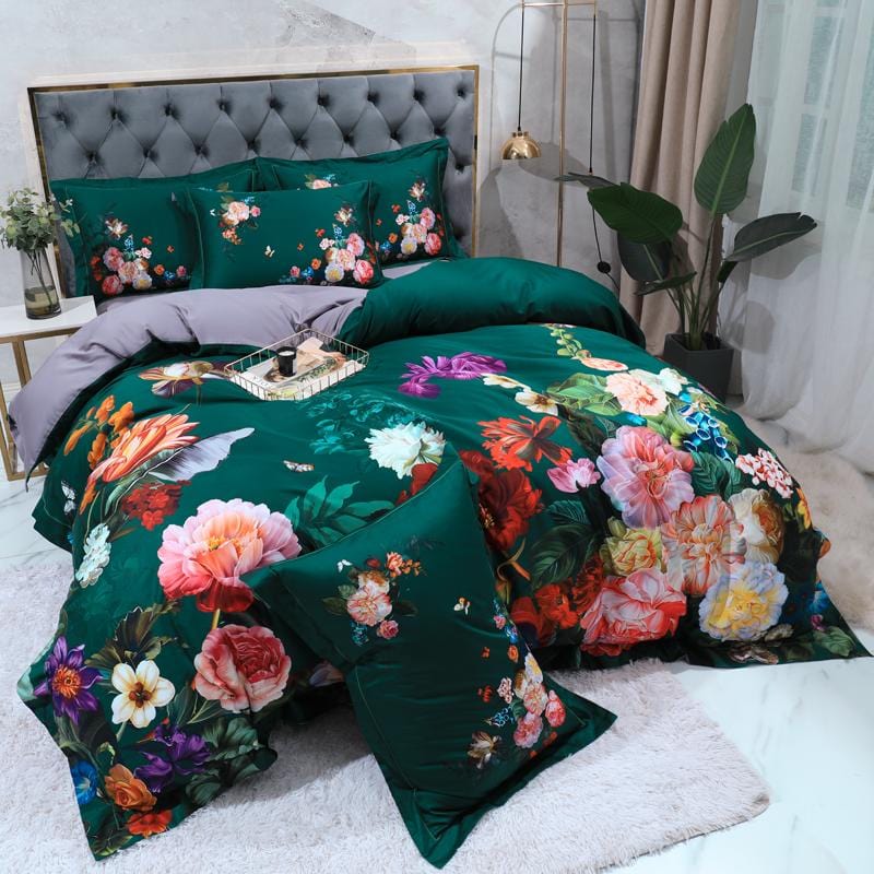 Elegant Silk Bedding with Floral Pattern – Luxurious Design for Your Bedroom Ambiance