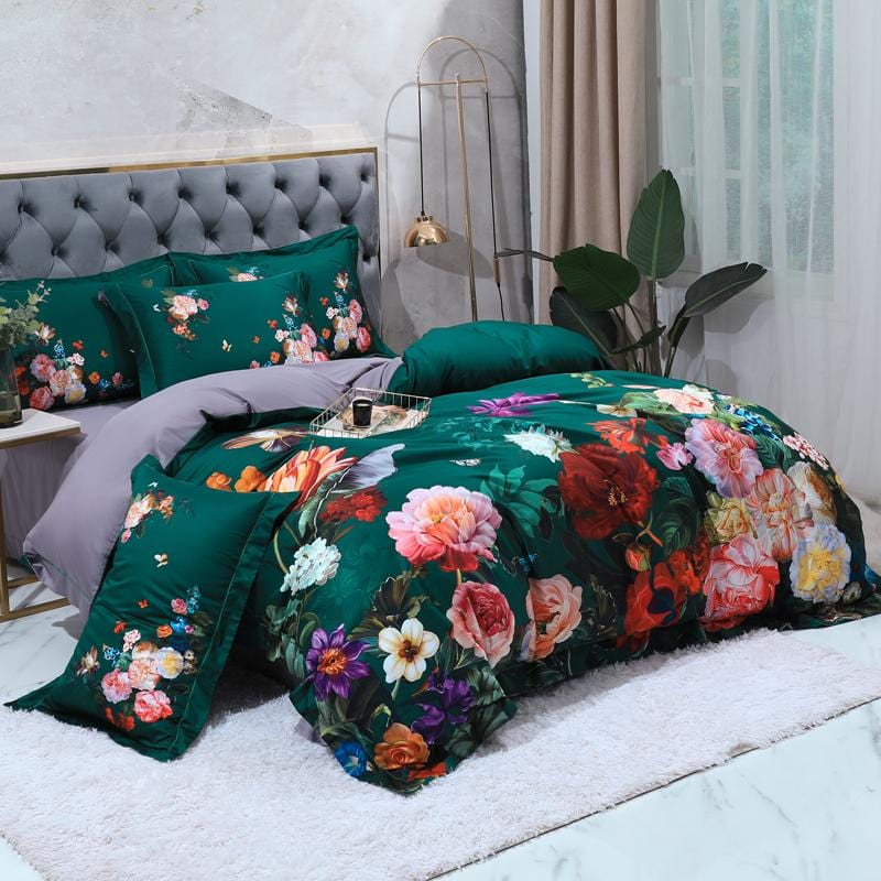 Elegant Silk Bedding with Floral Pattern – Luxurious Design for Your Bedroom Ambiance